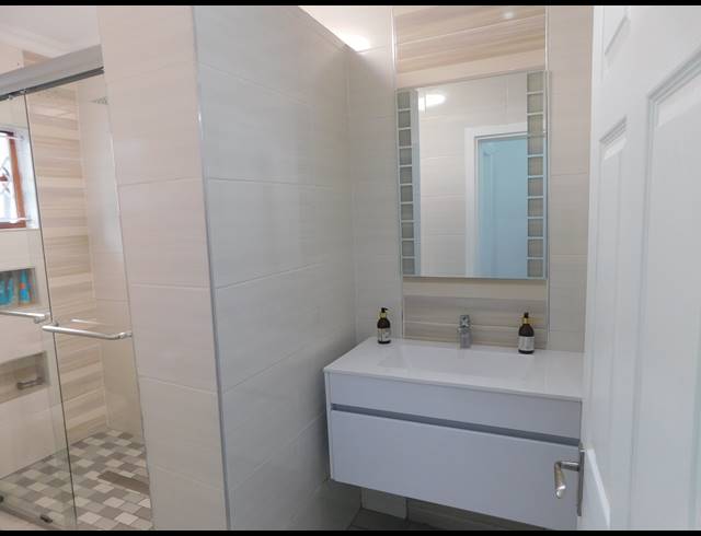 3 BEDROOM HOUSE FOR SALE IN ISIPINGO BEACH
